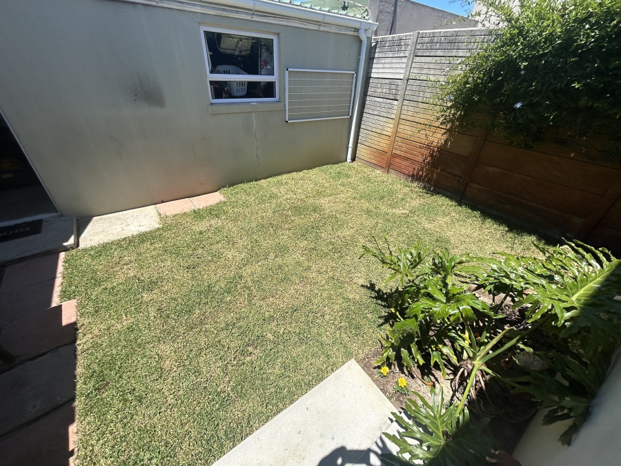 To Let 1 Bedroom Property for Rent in Parklands Western Cape